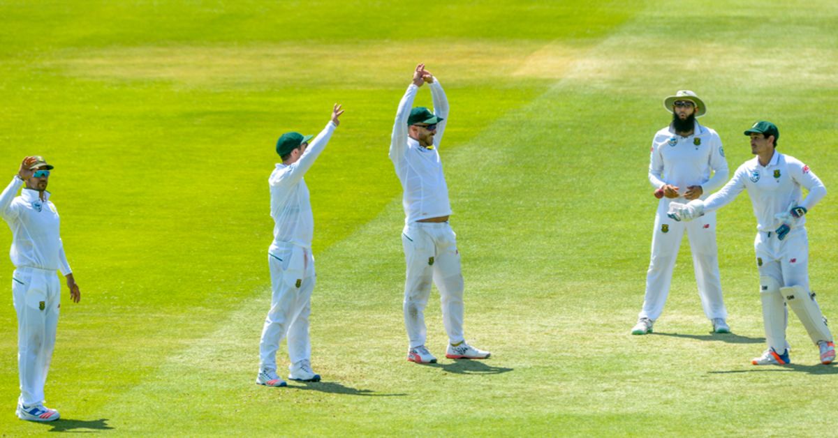 The South African slip cordon appear relaxed in between deliveries