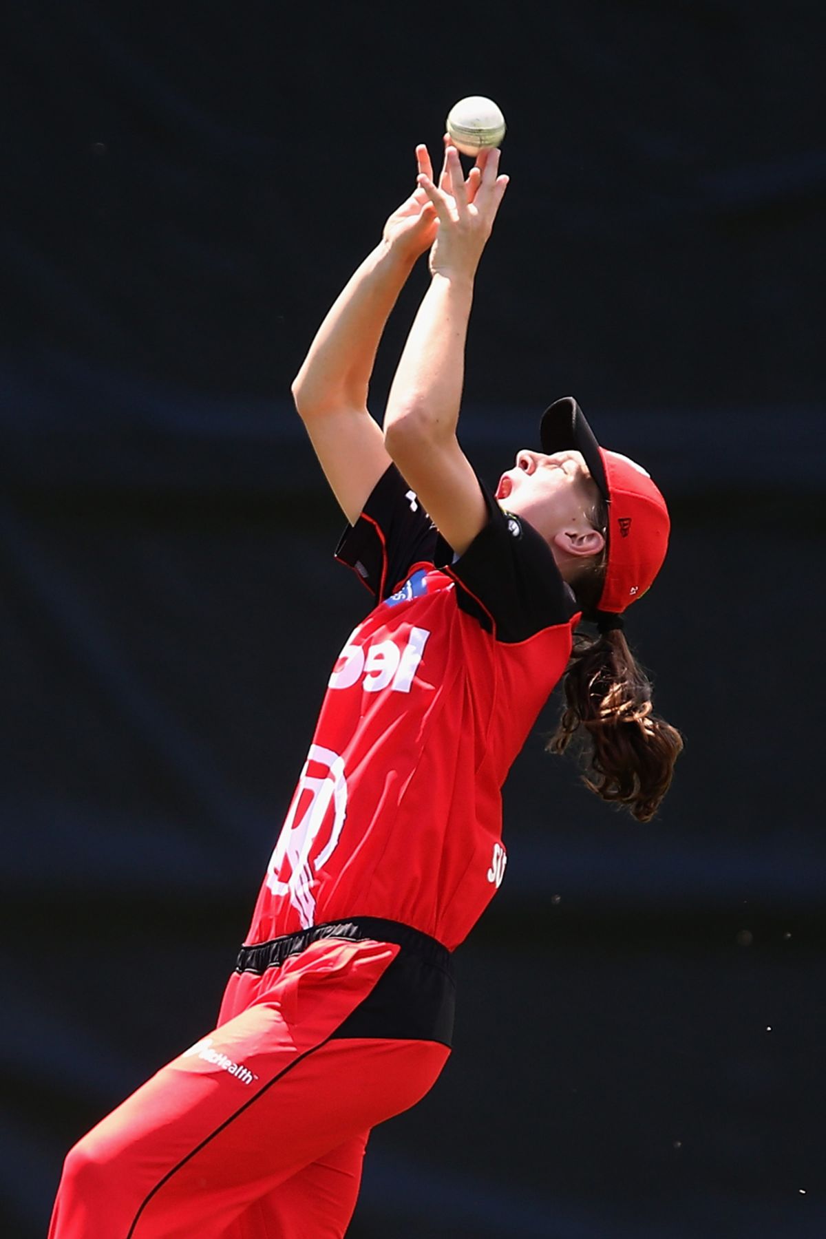 Annabel Sutherland puts down a catch | ESPNcricinfo.com 