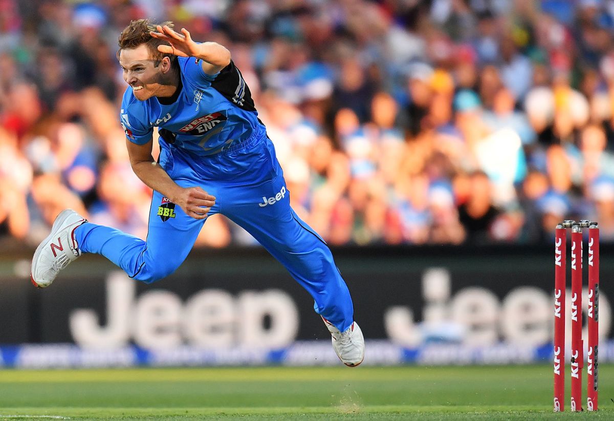 Ben Laughlin bowls | ESPNcricinfo.com