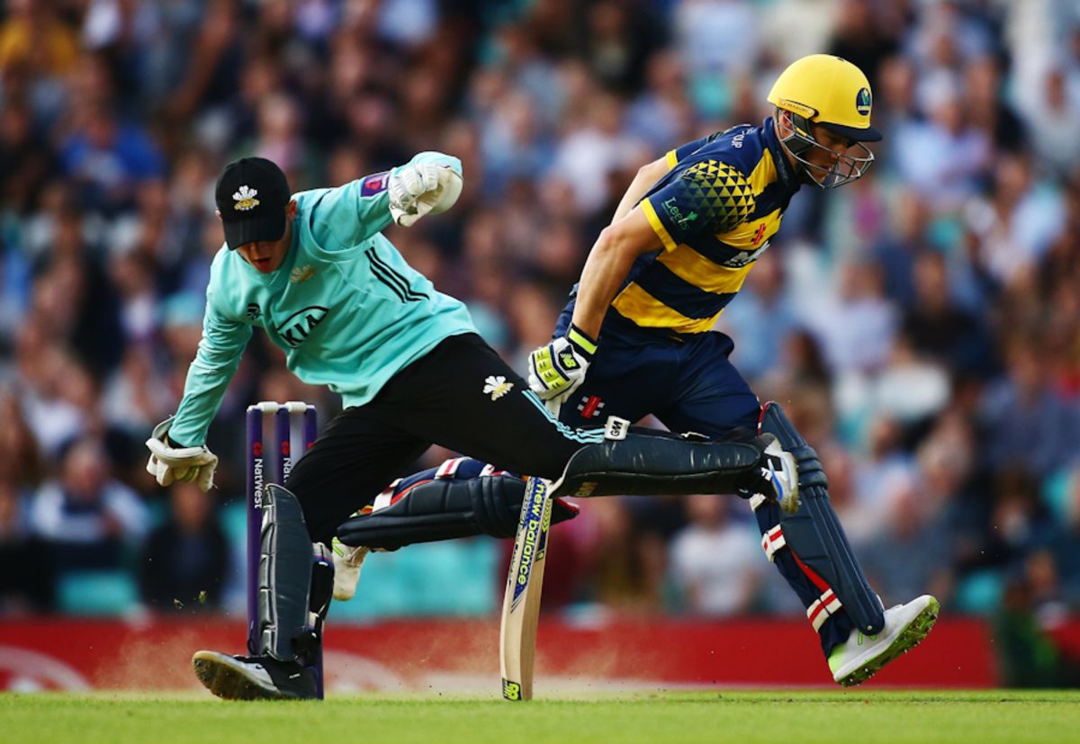 Ollie Pope fails to run out David Miller