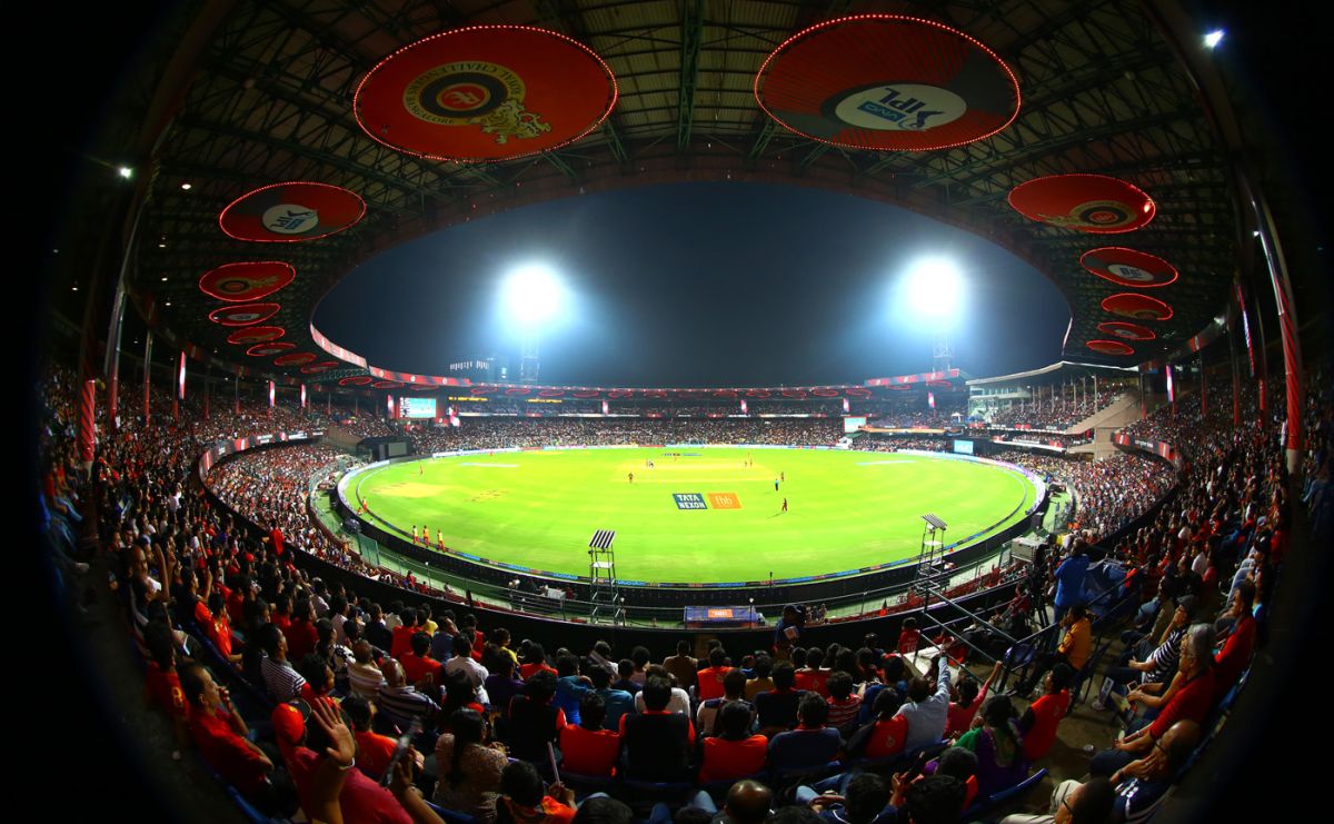 The Chinnaswamy Stadium under lights, Royal Challengers Bangalore v Kolkata Knight Riders, IPL 2018, Bengaluru, April 29, 2018