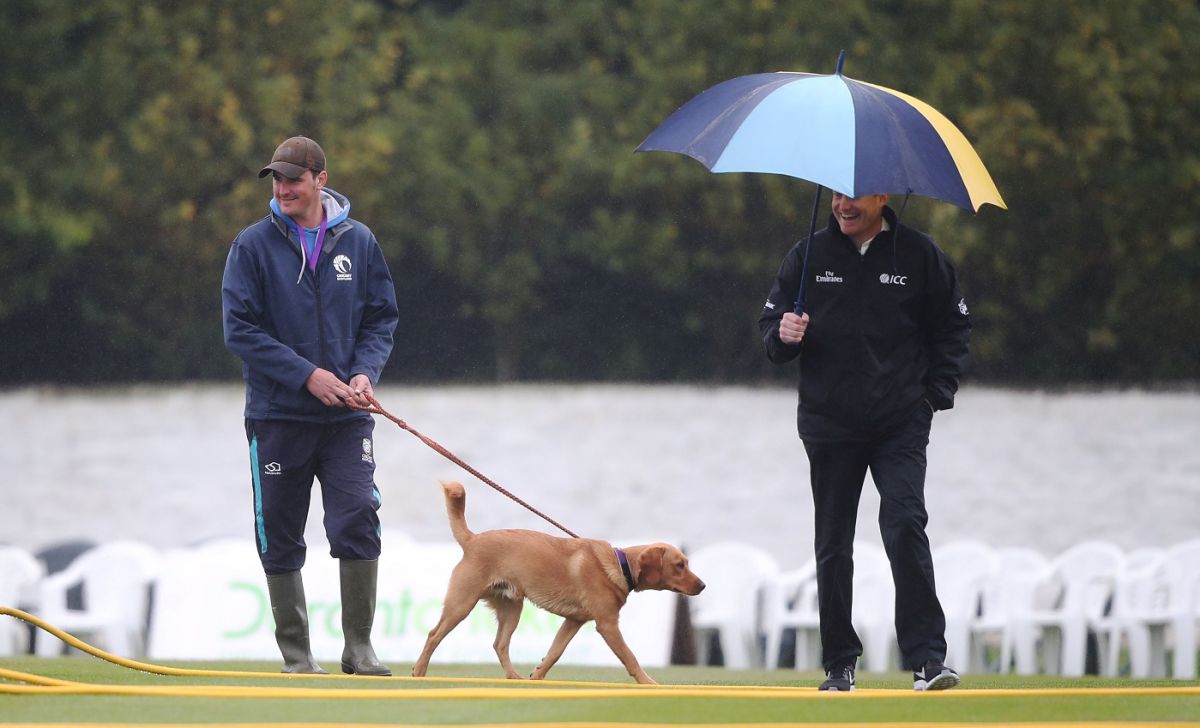 The groundstaff had a little extra help getting things ready in Edinburgh, Scotland v Sri Lanka, 1st ODI, Edinburgh, May 18, 2019