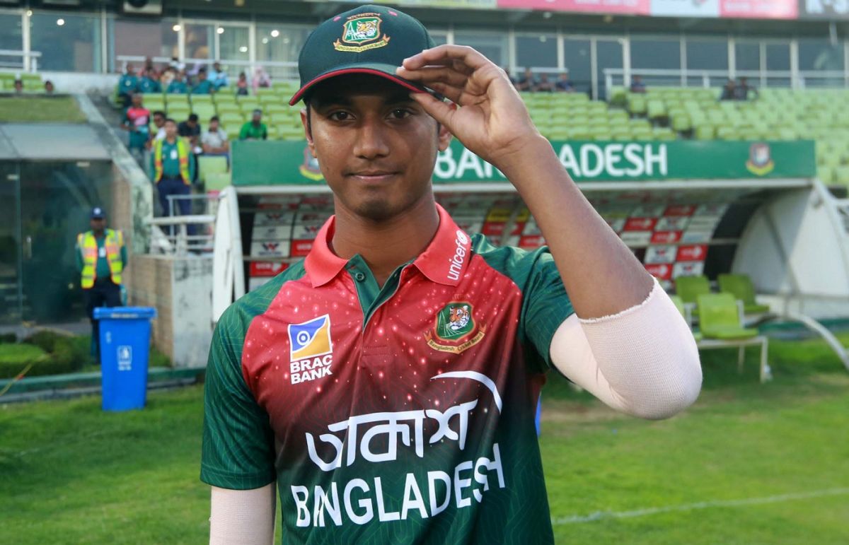 Hasan Mahmud gets his maiden T20I cap, Bangladesh v Zimbabwe, 2nd T20I, Dhaka, March 11, 2020