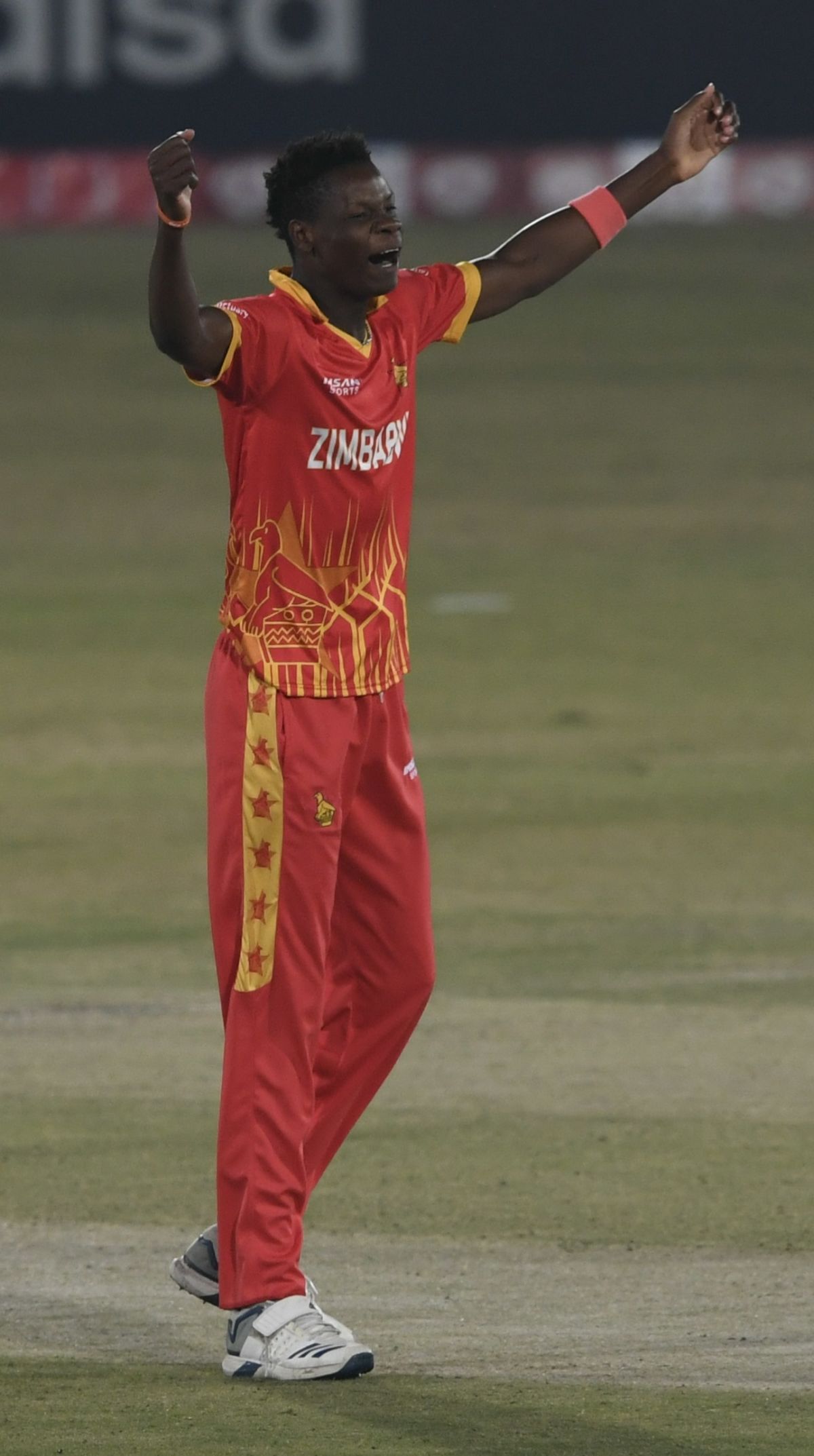 Blessing Muzarabani got Zimbabwe's first breakthrough