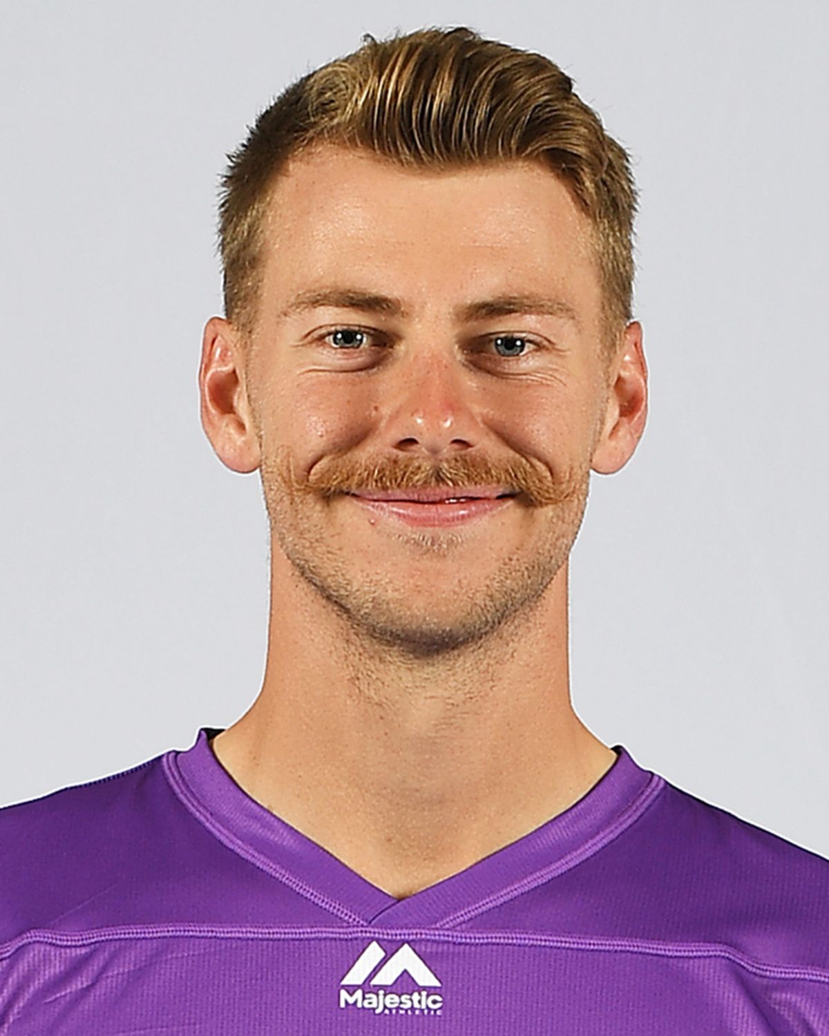 Riley Meredith player portrait | ESPNcricinfo.com 