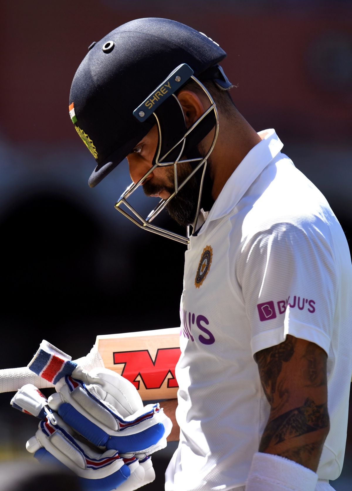 Virat Kohli walks off after his last innings of 2020 | ESPNcricinfo.com