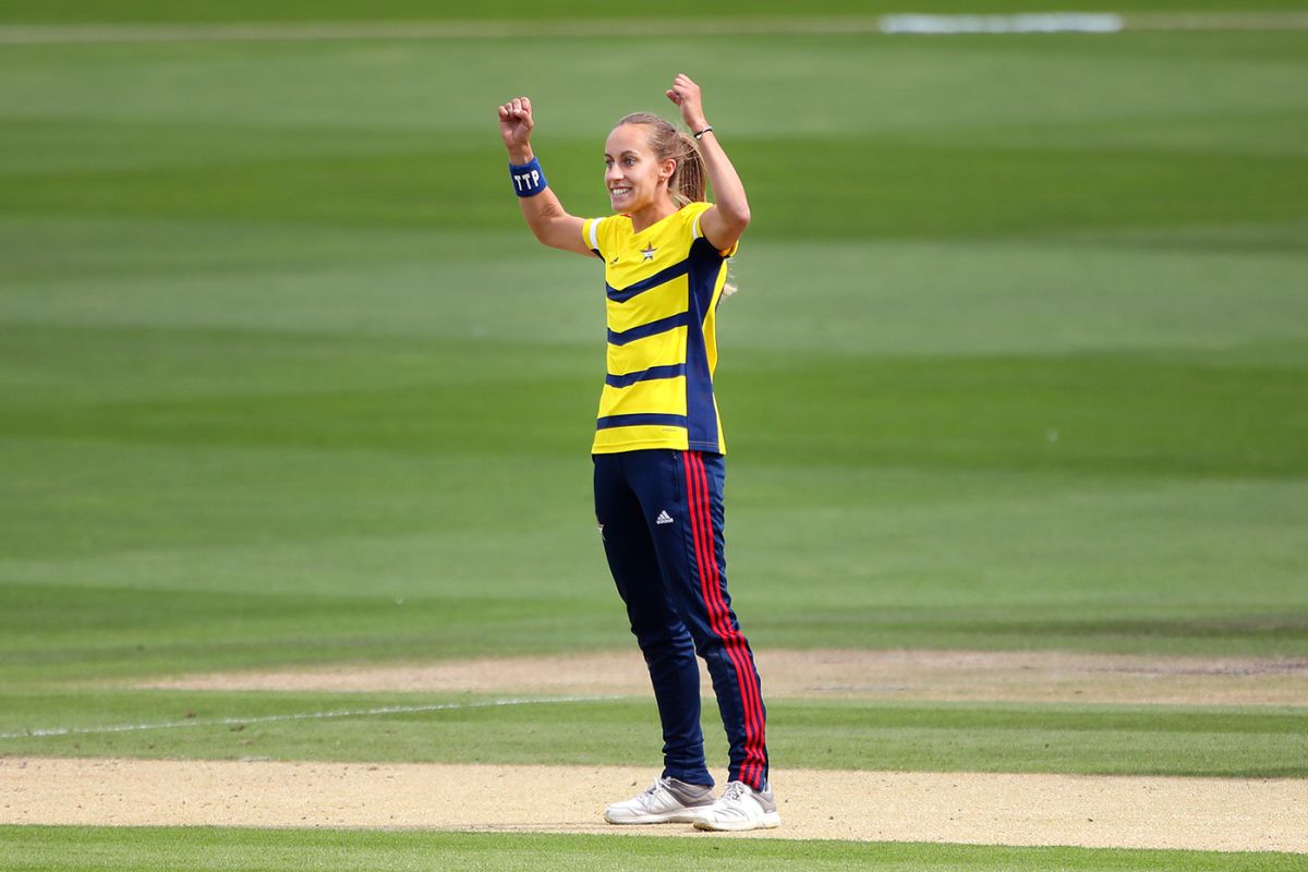 Tash Farrant celebrates a wicket | ESPNcricinfo.com