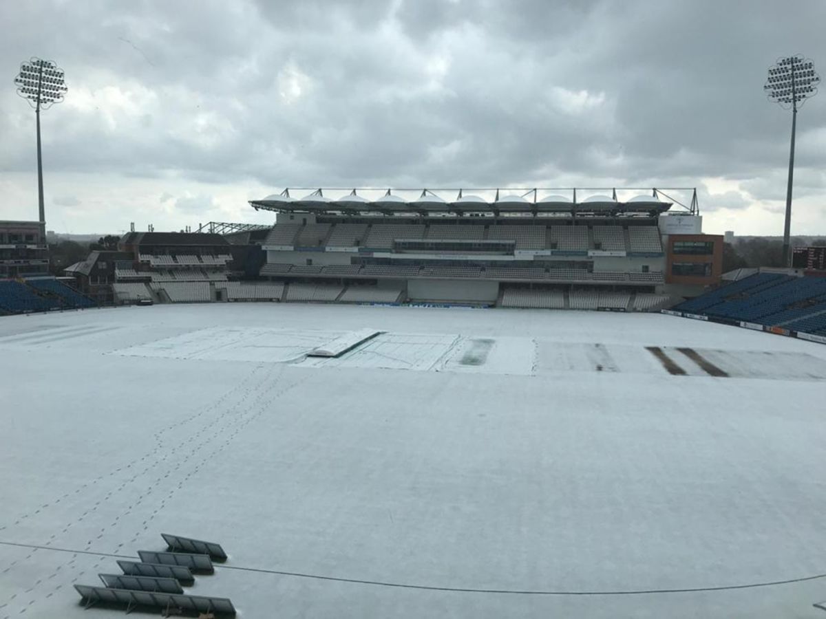 A snow storm in Leeds put paid to the day's play, Yorkshire vs Glamorgan, County Championship, Headingley, April 10, 2021