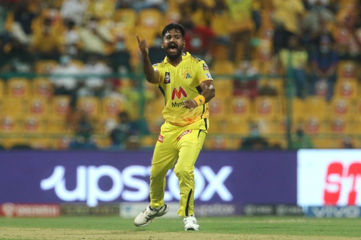 KM Asif is pumped after striking with his first ball | ESPNcricinfo.com