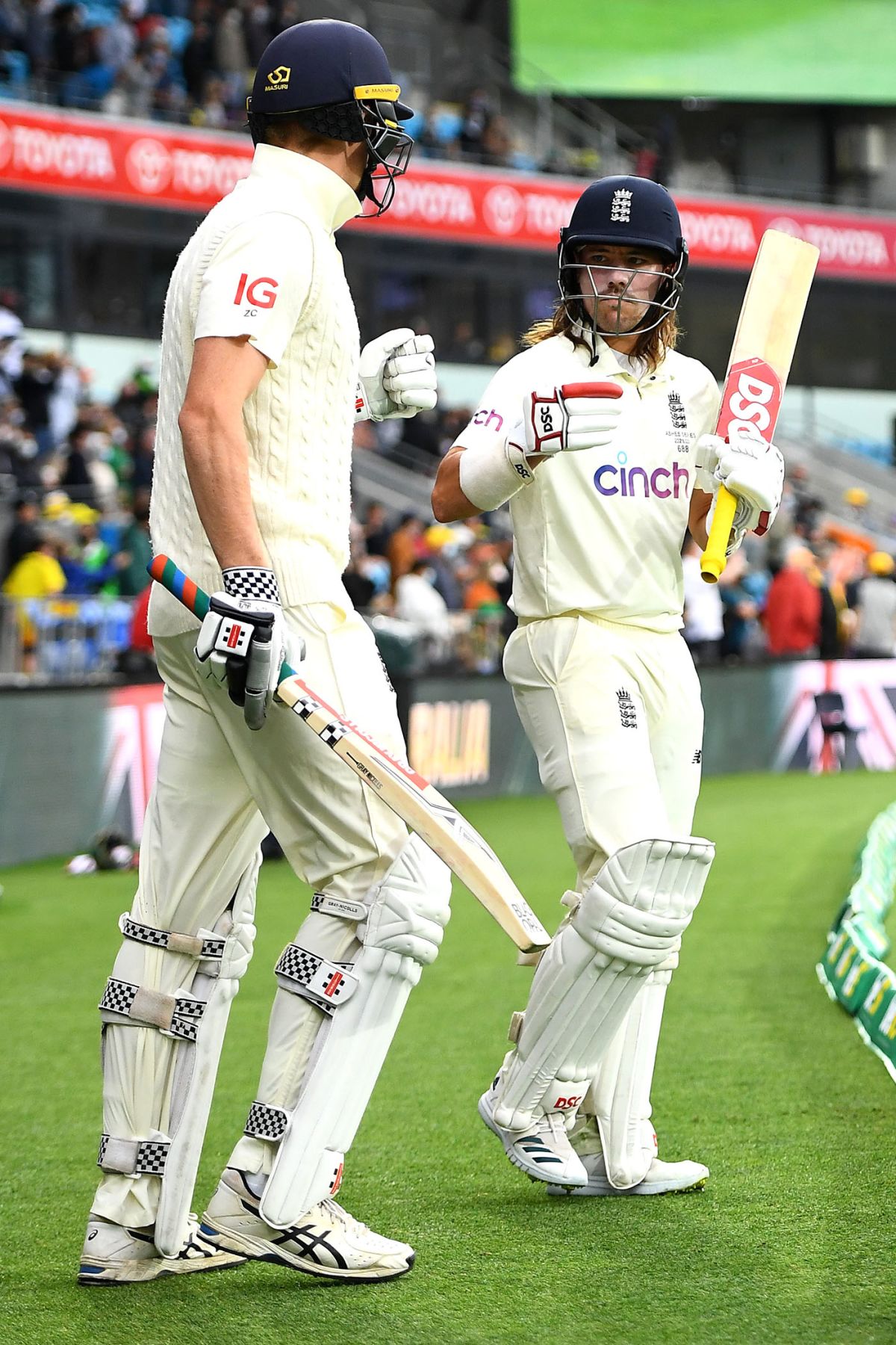 Rory Burns and Zak Crawley walk out to bat, Australia vs England, Men's Ashes, 5th Test, 3rd day, Hobart, January 16, 2021