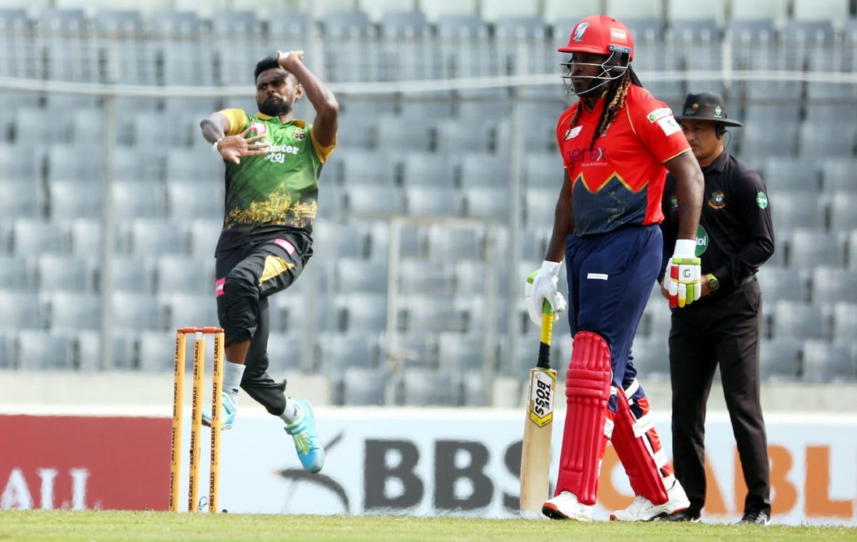 Isuru Udana took 2 for 29 in his four overs, Fortune Barishal vs Minister Group Dhaka, BPL 2022, Mirpur, January 24, 2022