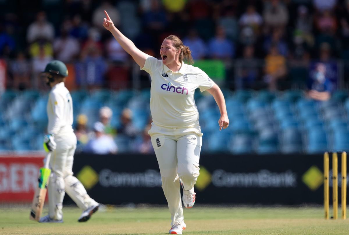 Anya Shrubsole Celebrates Removing Beth Mooney