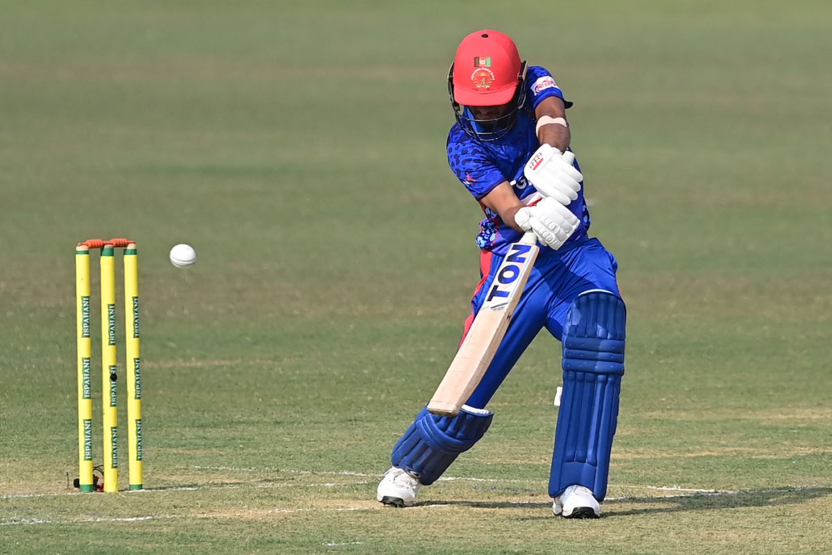 Rahmanullah Gurbaz sets off for a run | ESPNcricinfo.com