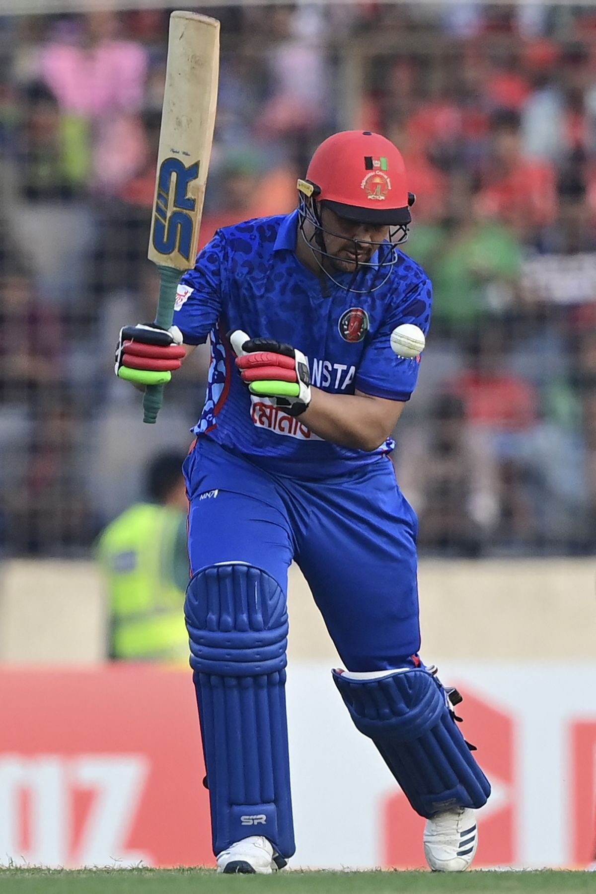 Hazratullah Zazai goes big