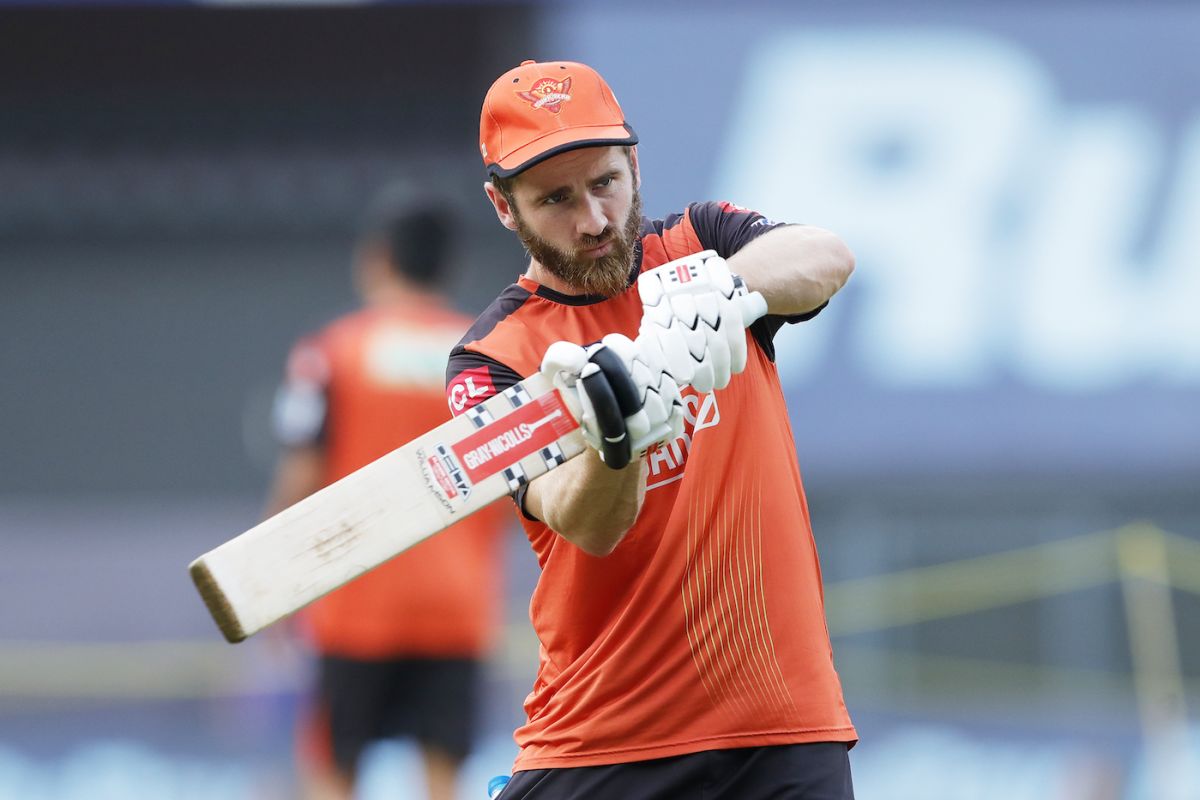 Kane Williamson, who has been going through a woeful patch of form, gets a hit before the game, Mumbai Indians vs Sunrisers Hyderabad, IPL 2022, Wankhede Stadium, Mumbai, May 17, 2022