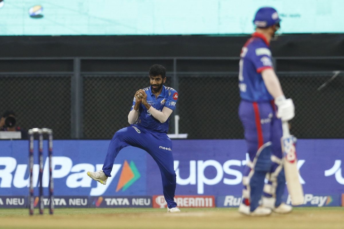 Jasprit Bumrah takes a catch at short third man to dismiss David Warner, Mumbai Indians vs Delhi Capitals, IPL 2022, Wankhede Stadium, Mumbai, May 21, 2022
