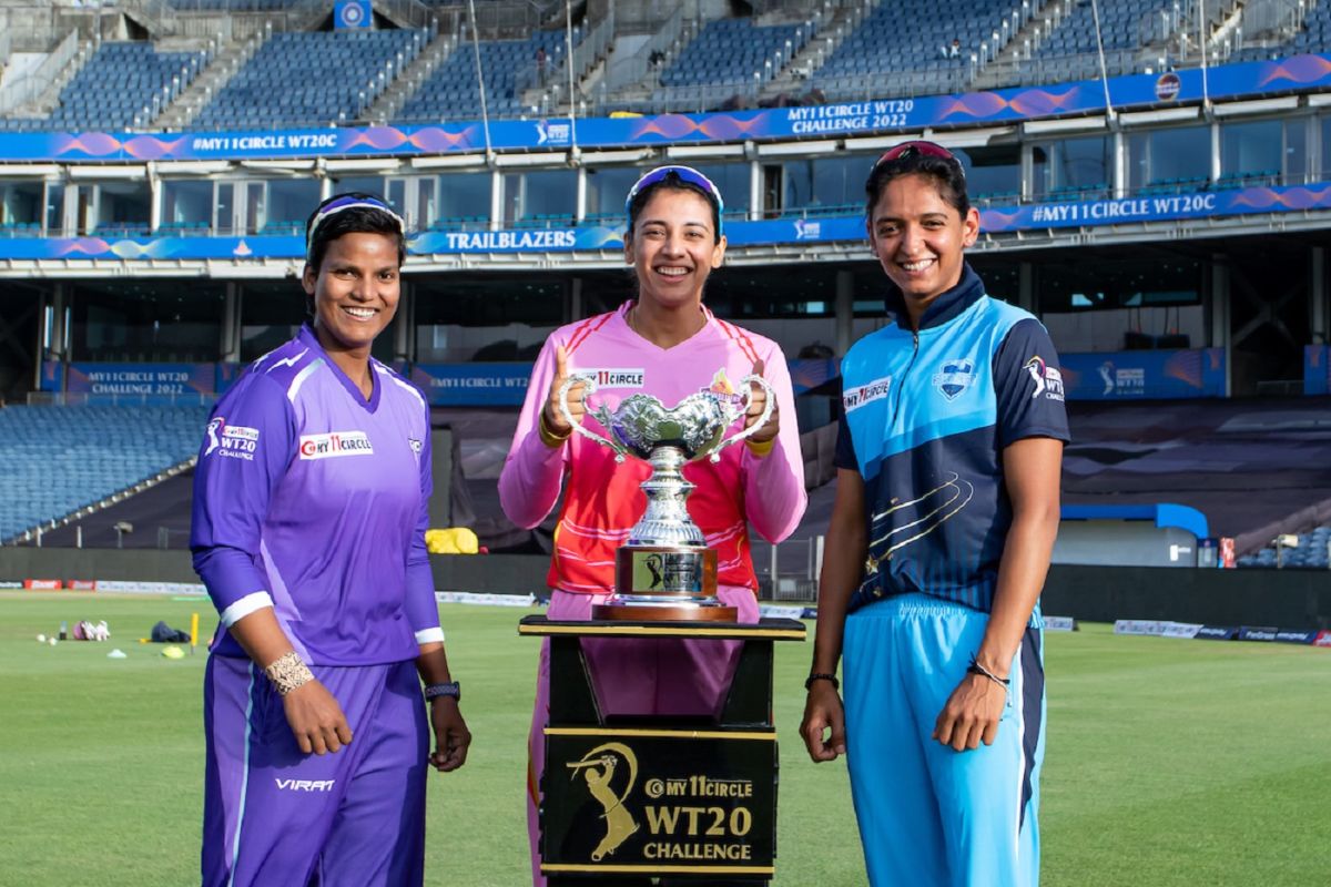 The three captains, Smriti Mandhana, Deepti Sharma and Harmanpreet Kaur pose with the trophy, Women's T20 Challenge 2022, Pune, May 22, 2022