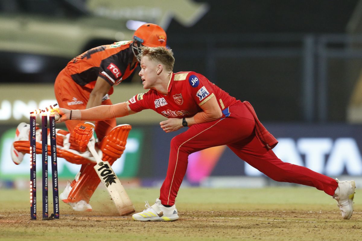 He couldn't pull off this run out on the last ball, but Nathan Ellis did pick up two wickets in the final over, Punjab Kings vs Sunrisers Hyderabad, IPL 2022, Wankhede Stadium, Mumbai, May 22, 2022