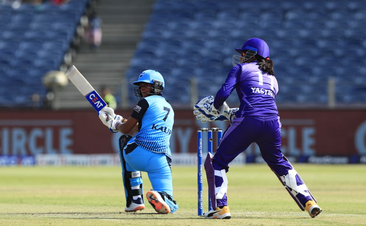 Harmanpreet Kaur looked untroubled despite the early wickets, Supernovas vs Velocity, Women's T20 Challenge 2022, Pune, May 24, 2022
