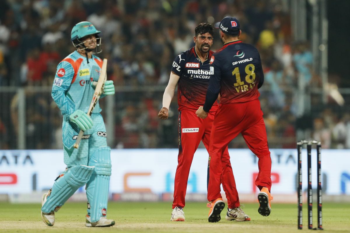 Mohammed Siraj is pumped up after removing Quinton de Kock in the first over, Lucknow Super Giants vs Royal Challengers Bangalore, IPL 2022, Eliminator, Kolkata, May 25, 2022