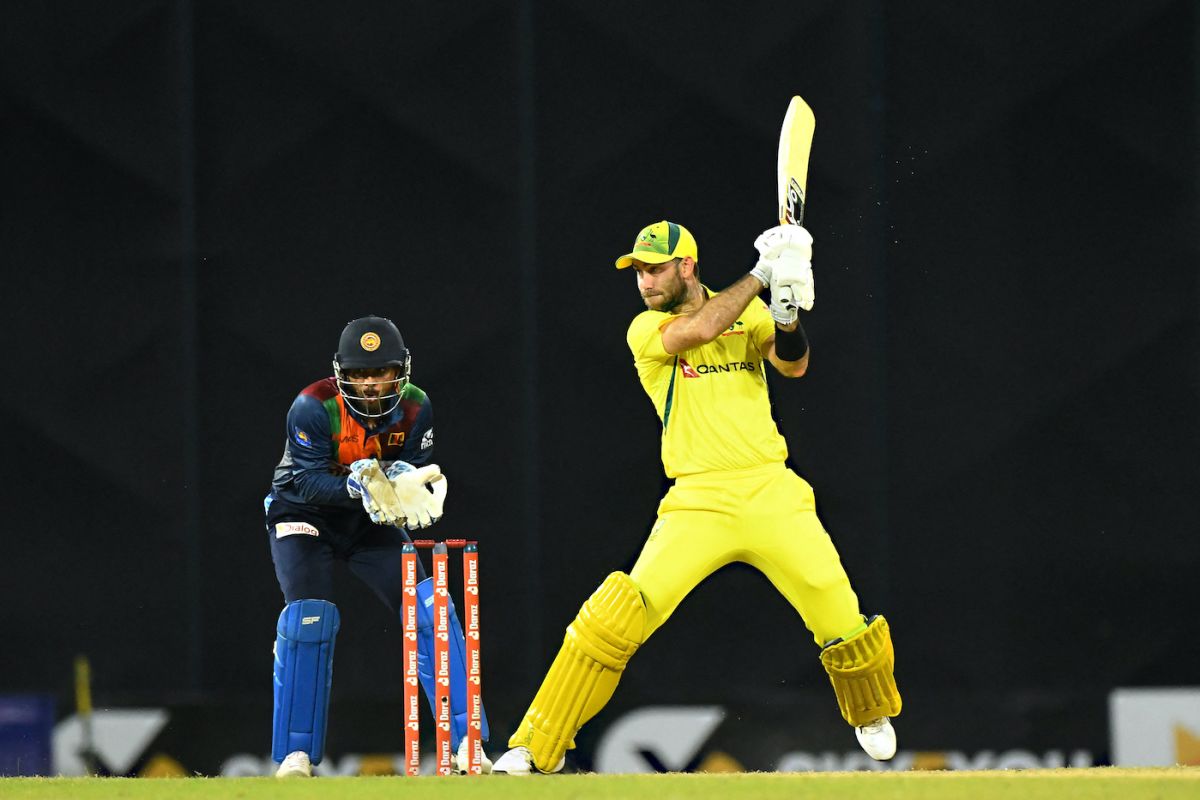 Glenn Maxwell steered Australia in the middle overs after a collapse, Sri Lanka vs Australia, 2nd T20I, Colombo, June 8, 2022
