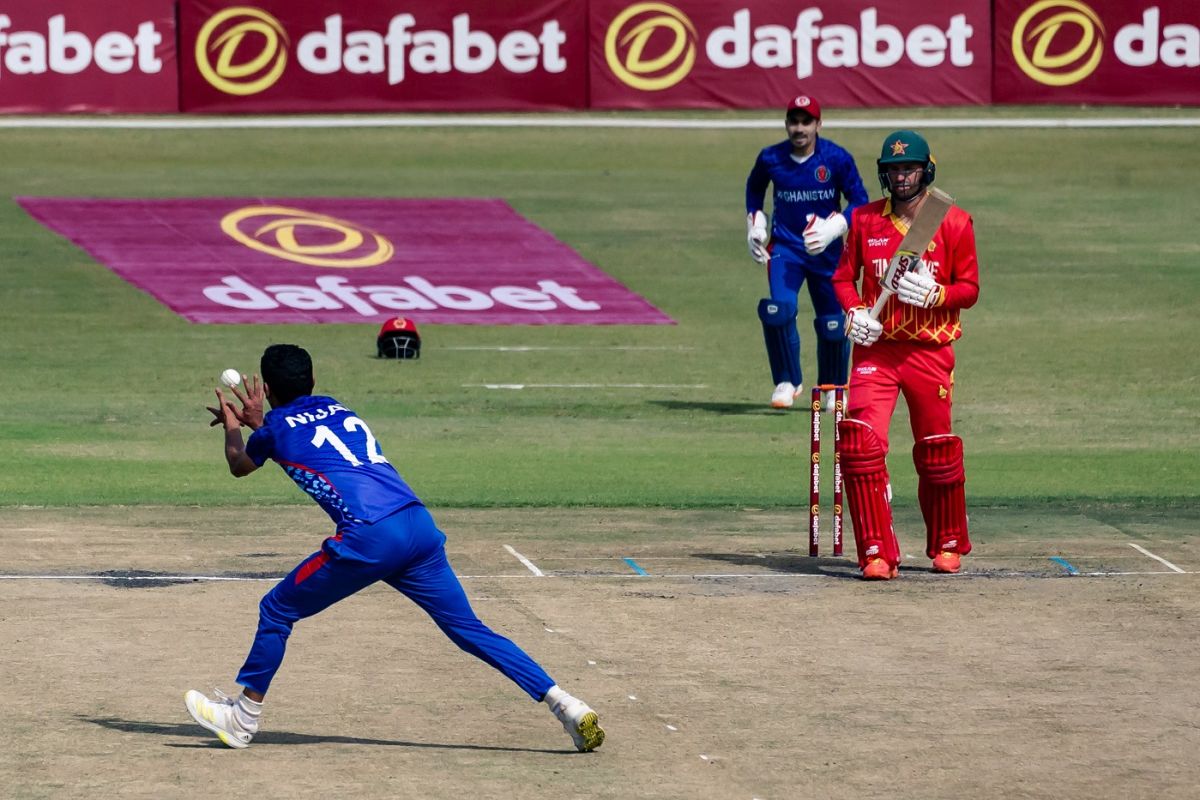 Craig Ervine Chips A Return Catch To Nijat Masood | ESPNcricinfo.com