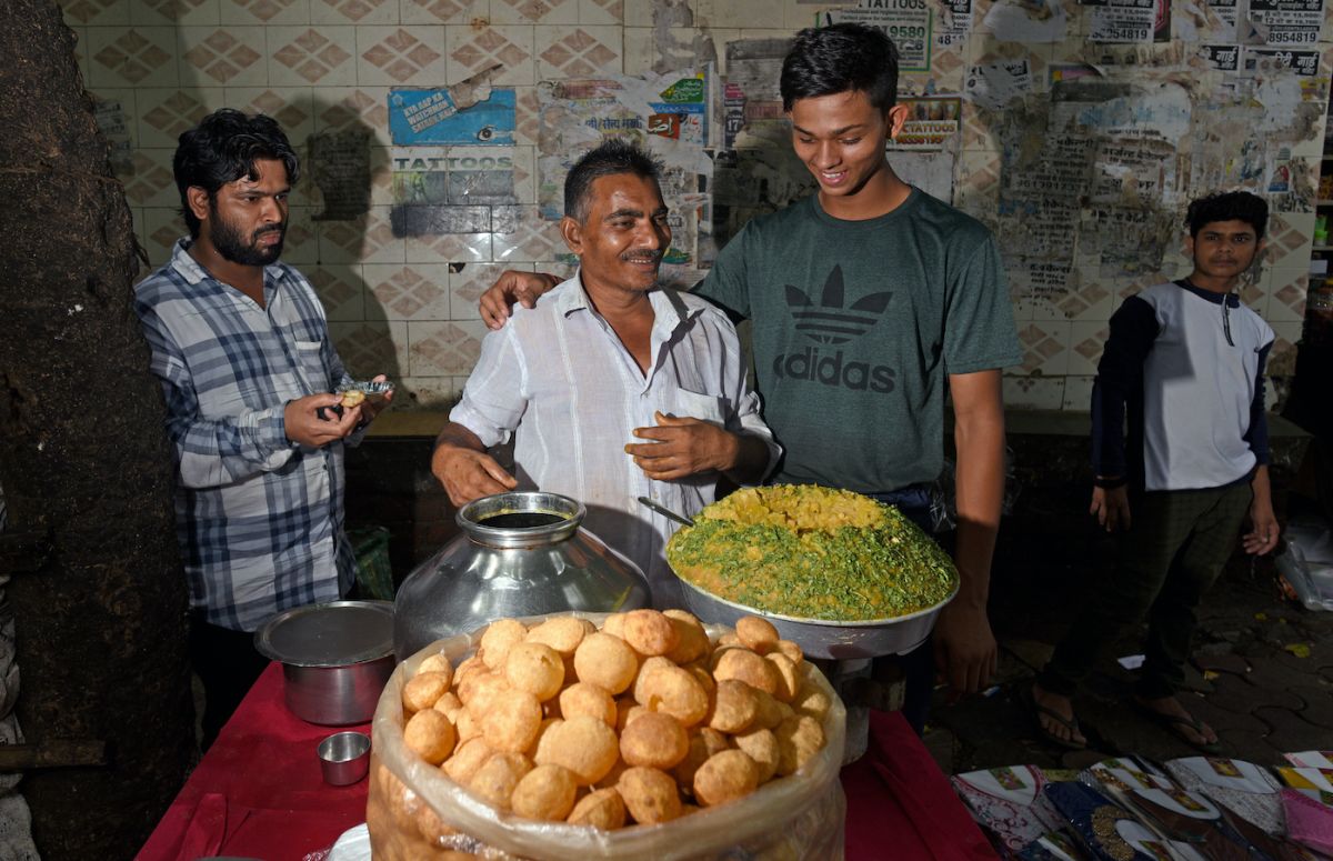 Yashasvi Jaiswal would sell pani-puri at Azad Maidan to make ends meet ...