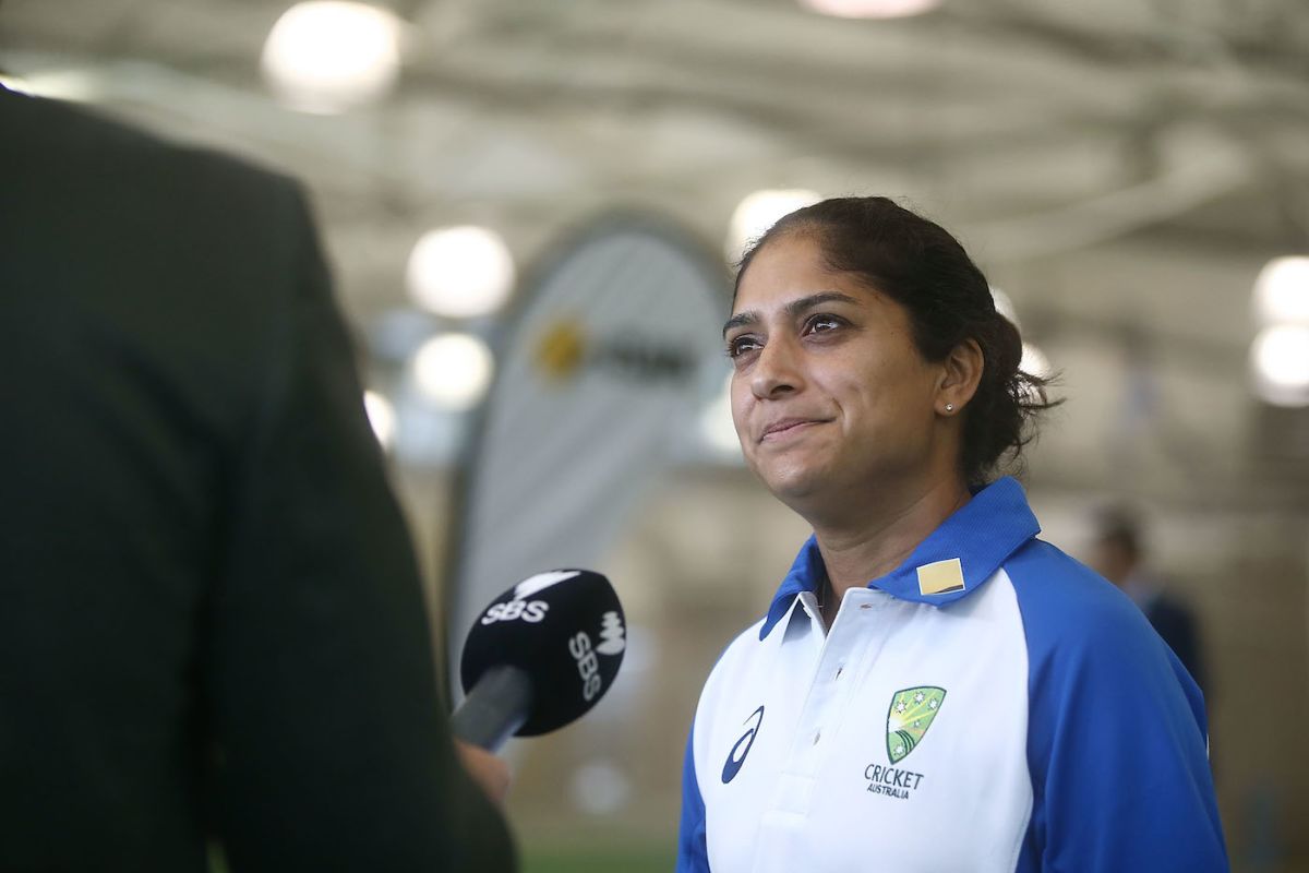 Lisa Sthalekar Talks To The Media Espncricinfo Com