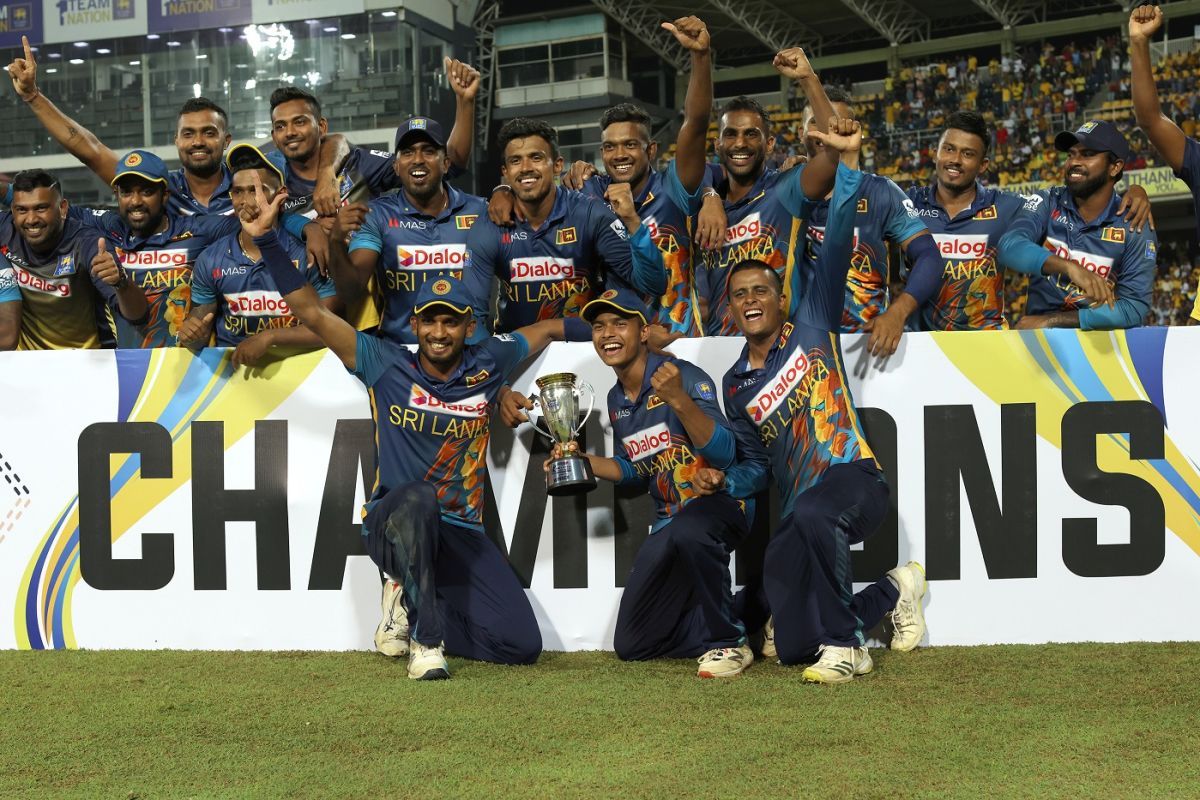 Sri Lanka celebrate their 32 series victory over Australia