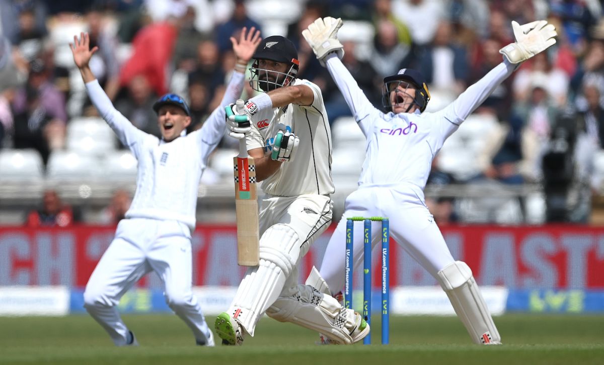Joe Root And Sam Billings Go Up In An Appeal Against Daryl Mitchell 