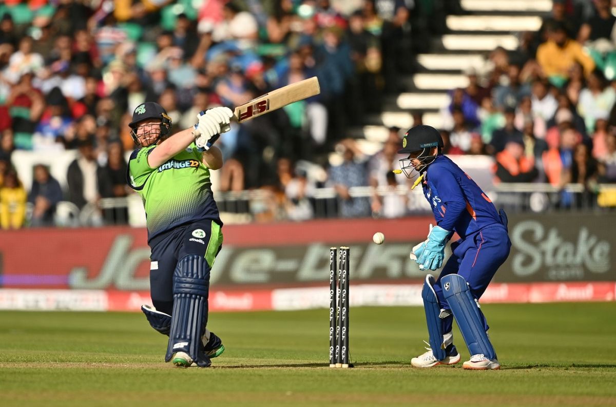Paul Stirling is bowled, Ireland vs India, 2nd T20I, Dublin, June 28, 2022
