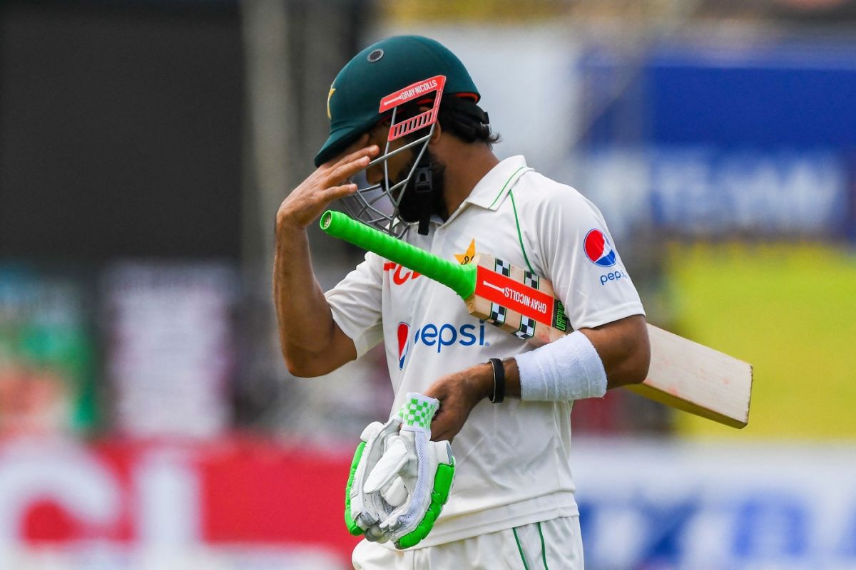 Mohammad Rizwan walks back dejectedly after falling for 19, Sri Lanka vs Pakistan, 1st Test, Galle, 2nd day