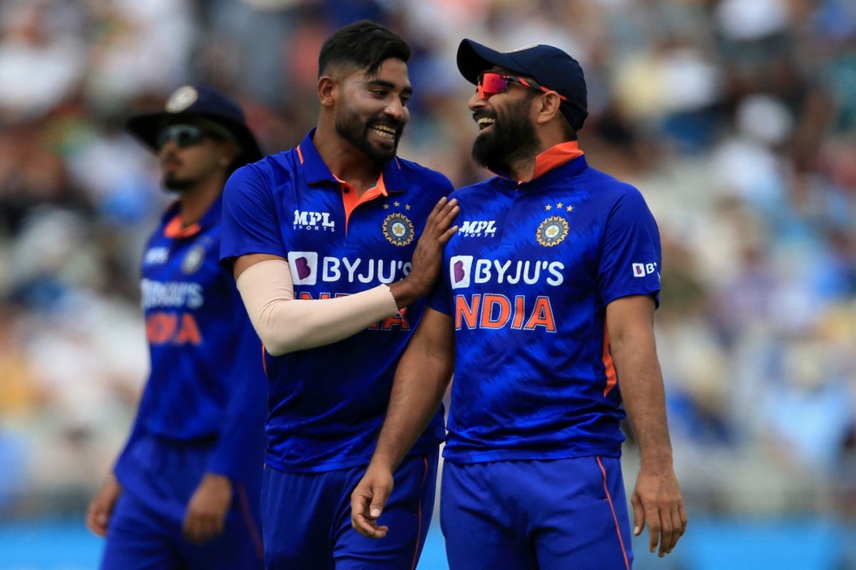 Mohammed Siraj and Mohammed Shami share a lighthearted moment | ESPNcricinfo.com