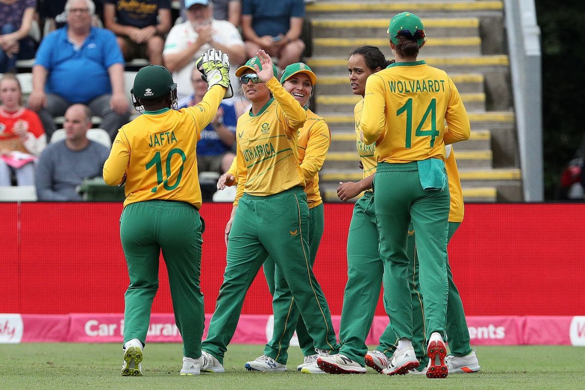Crisp Wolvaardt 115*, All-round Luus Set Up South Africa's Thumping Win Over Ireland Moment in 4K Crisp Wolvaardt 115*, All-round Luus Set Up South Africa's Thumping Win Over Ireland Moment in 4K