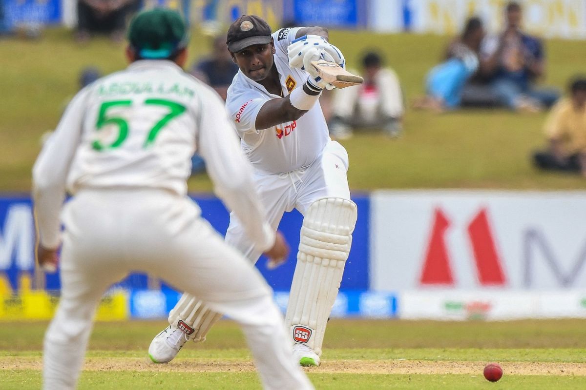 SL vs PAK: Dinesh Chandimal propels Sri Lanka in Angelo Mathews' 100th Test