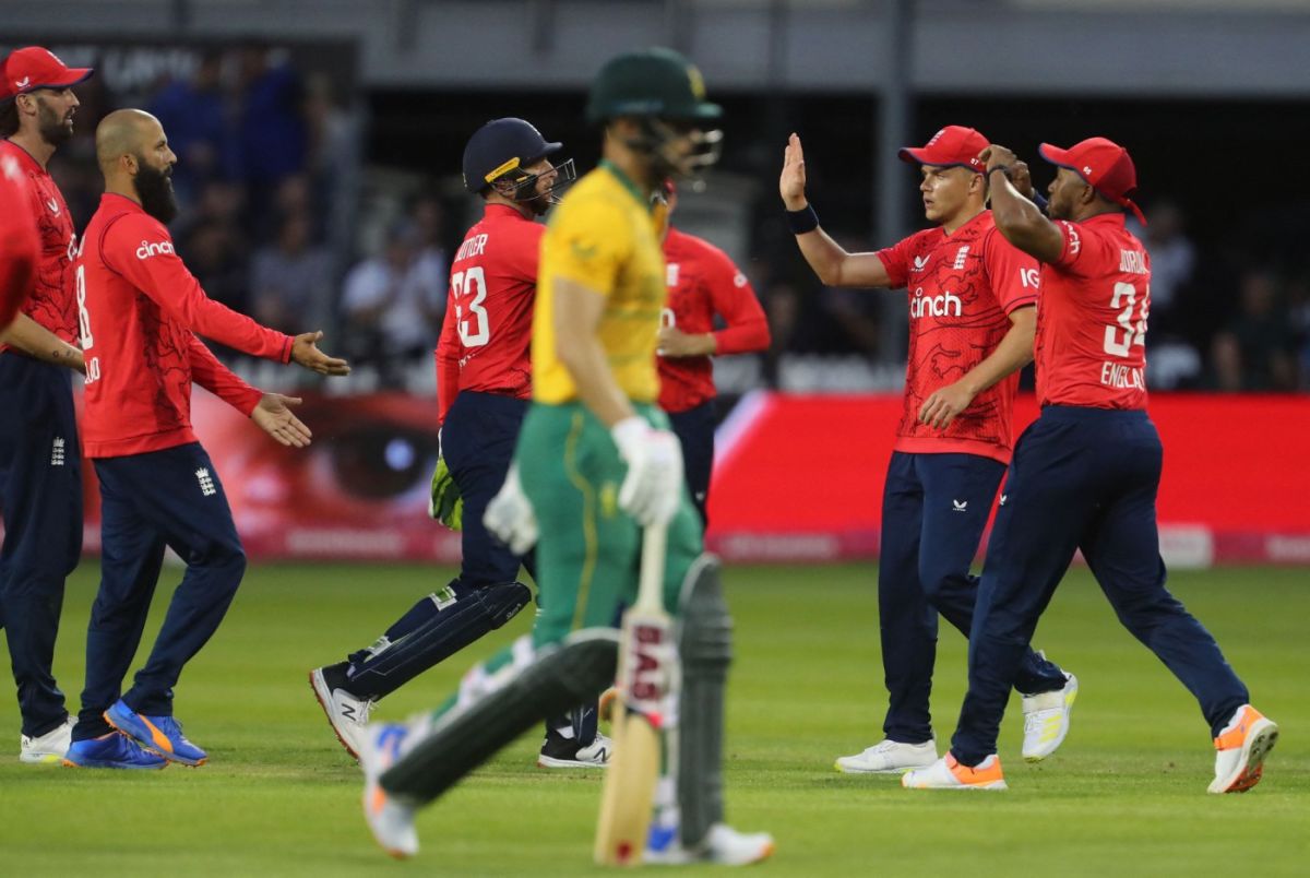 Moeen Ali claims the wicket of Reeza Hendricks, England vs South Africa, Bristol, July 27, 2022