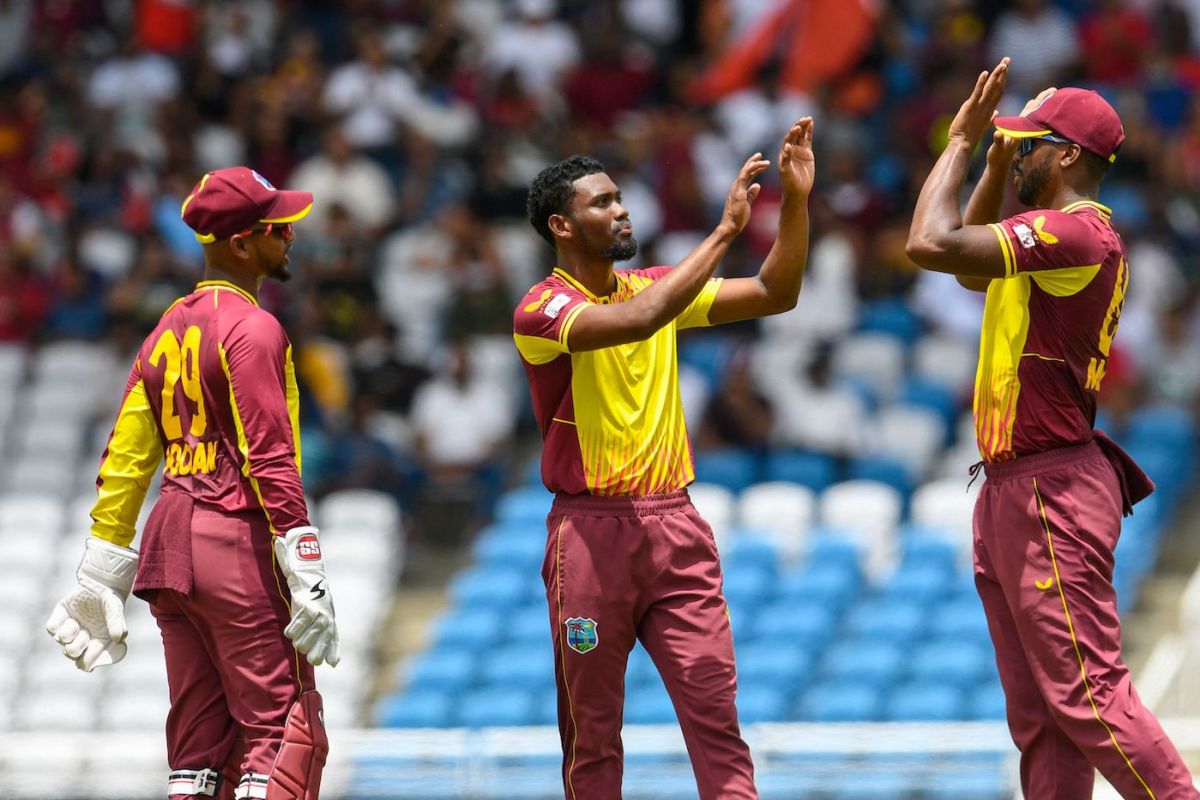 Keemo Paul celebrates with team-mates after removing Rishabh Pant, West Indies vs India, 1st T20I, Tarouba, July 29, 2022
