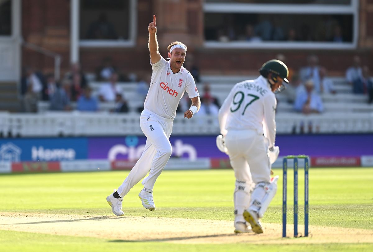 Stuart Broad celebrates dismissing Kyle Verreynne, England vs South Africa, 1st LV= Insurance Test, Lord's, day 2, August 18, 2022