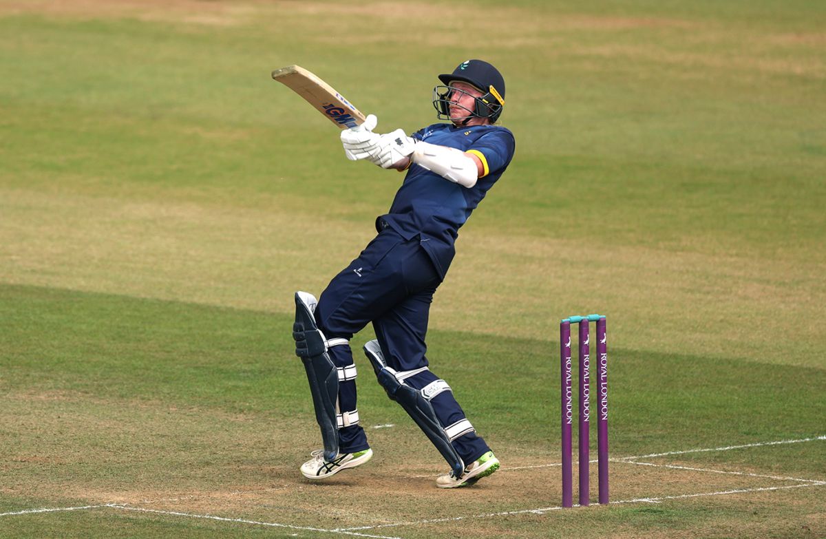 Harry Duke pulls during his innings of 85