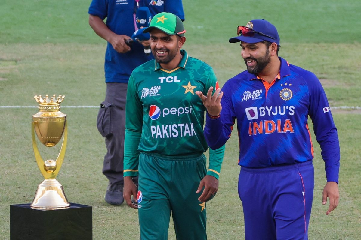 Rohit Sharma and Babar Azam are all smiles at the toss, India vs Pakistan, Asia Cup, Dubai, August 28, 2022