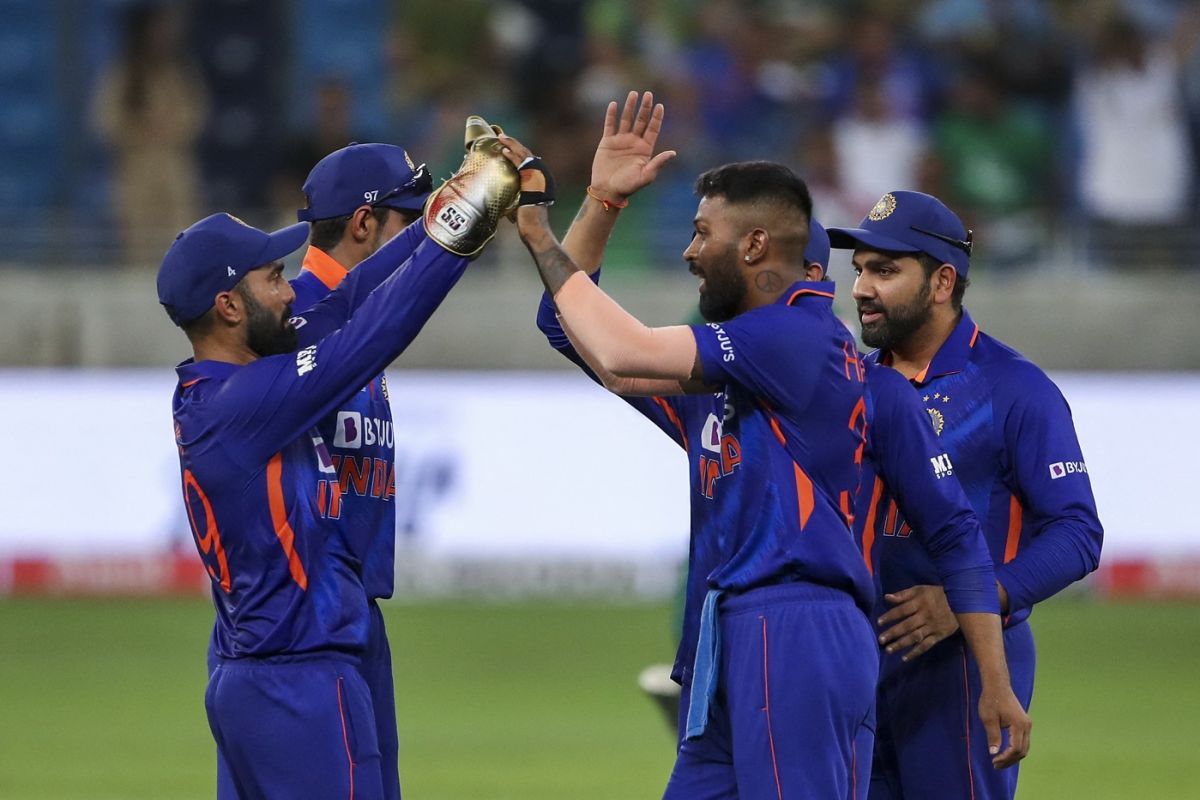 Hardik Pandya celebrates a wicket, India vs Pakistan, Asia Cup, Dubai, August 28, 2022