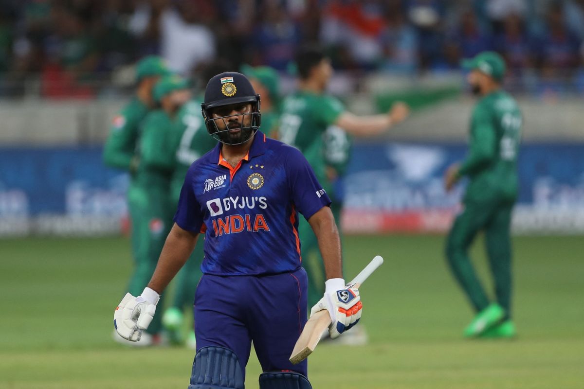 Rohit Sharma walks back after falling for a quickfire 16-ball 28, India vs Pakistan, Asia Cup, Dubai, September 4, 2022