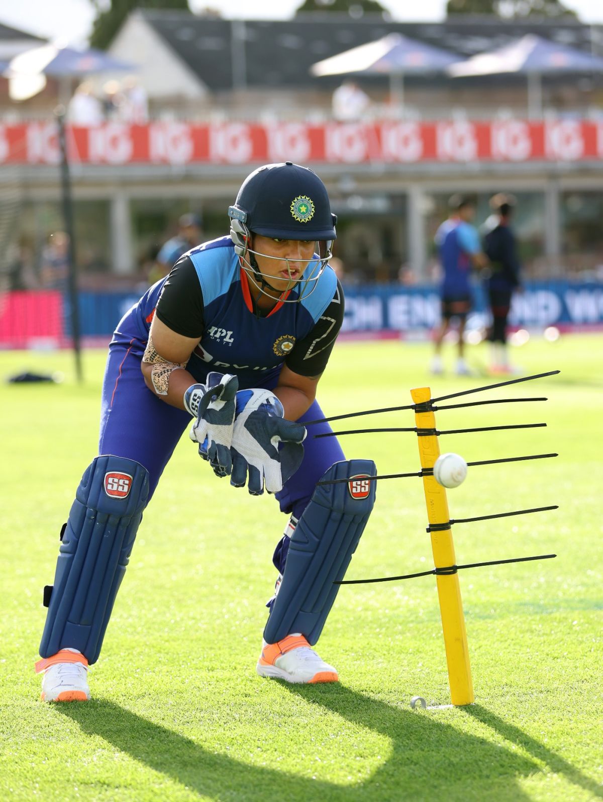 Richa Ghosh does wicketkeeping drills before the match | ESPNcricinfo.com 