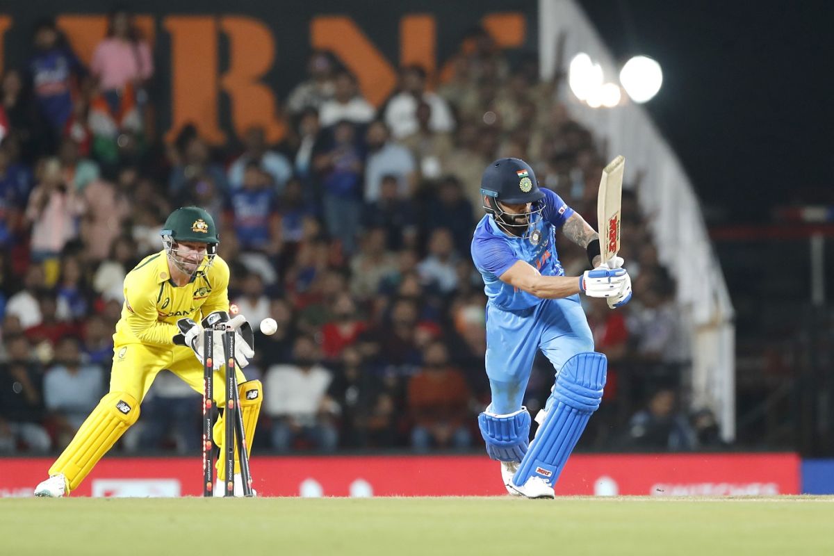 Virat Kohli was beaten on the inside and bowled by Adam Zampa, India vs Australia, 2nd T20I, Nagpur, September 23, 2022