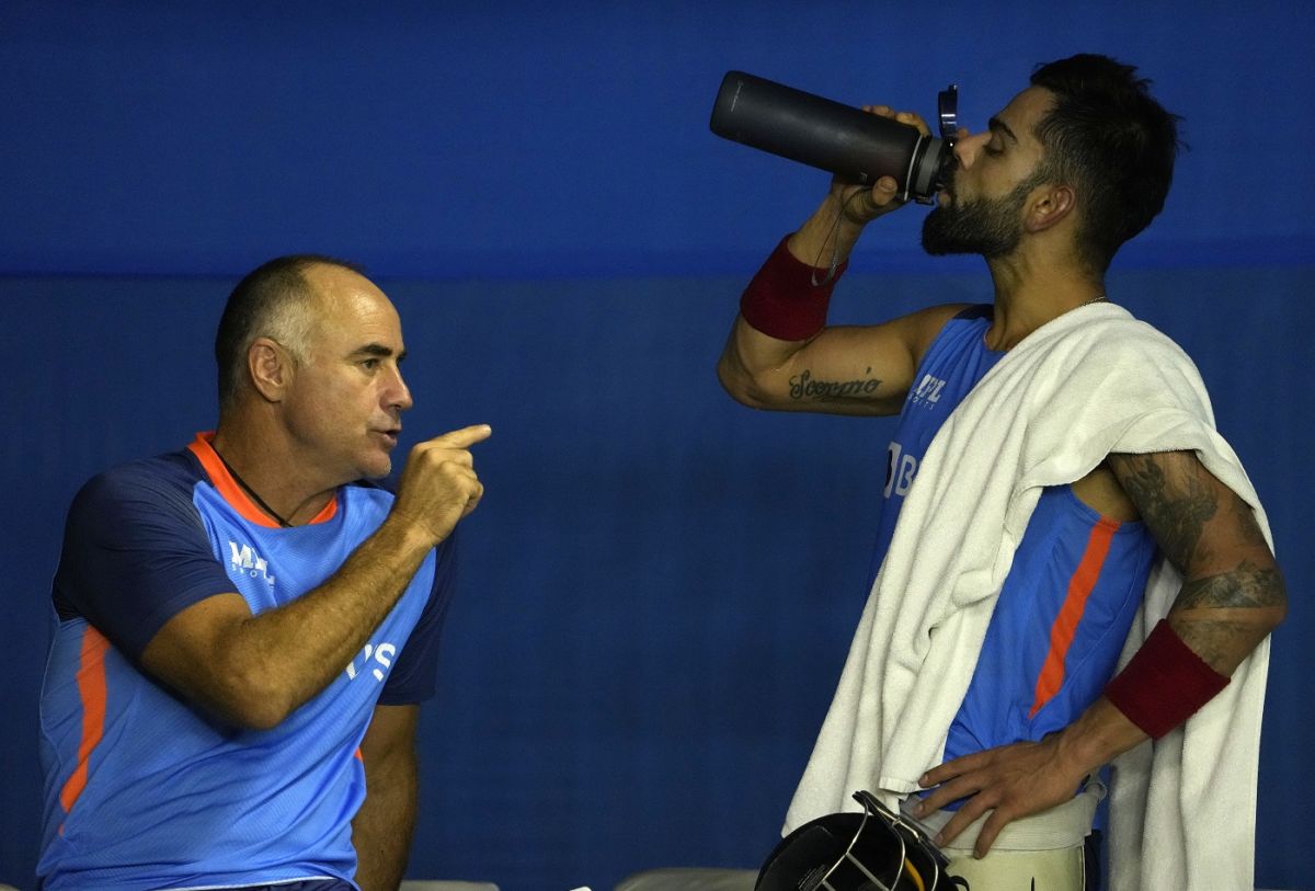 Paddy Upton Has A Chat With Virat Kohli | ESPNcricinfo.com