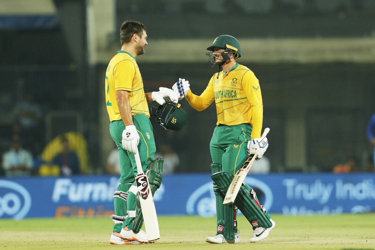 Rilee Rossouw and Quinton de Kock steadied the South Africa innings after  the early loss | ESPNcricinfo.com