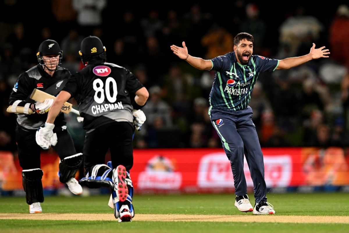 Haris Rauf dented New Zealand at the death, New Zealand v Pakistan, Christchurch, October 8, 2022