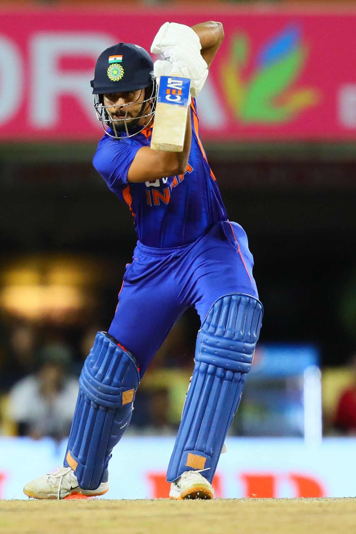 Shreyas Iyer plays on the up, India vs South Africa, 2nd ODI, Ranchi, October 9, 2022

