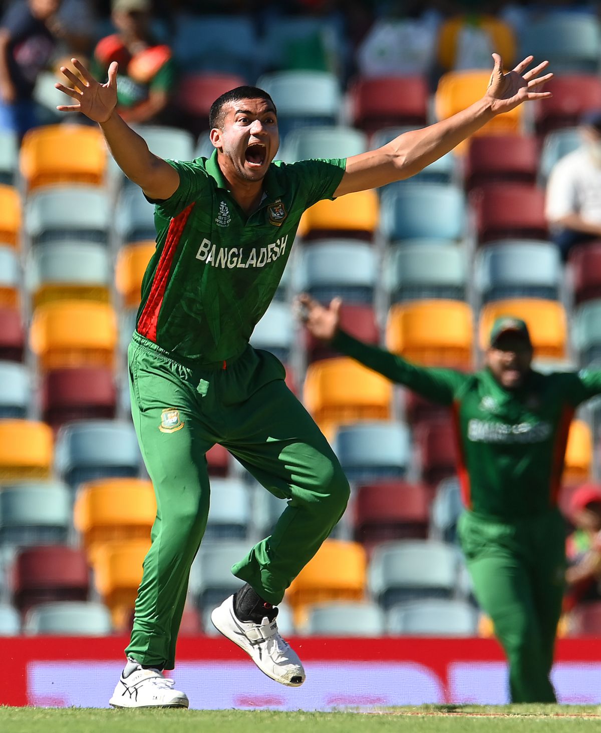 Taskin Ahmed Struck In The Powerplay Again | ESPNcricinfo.com