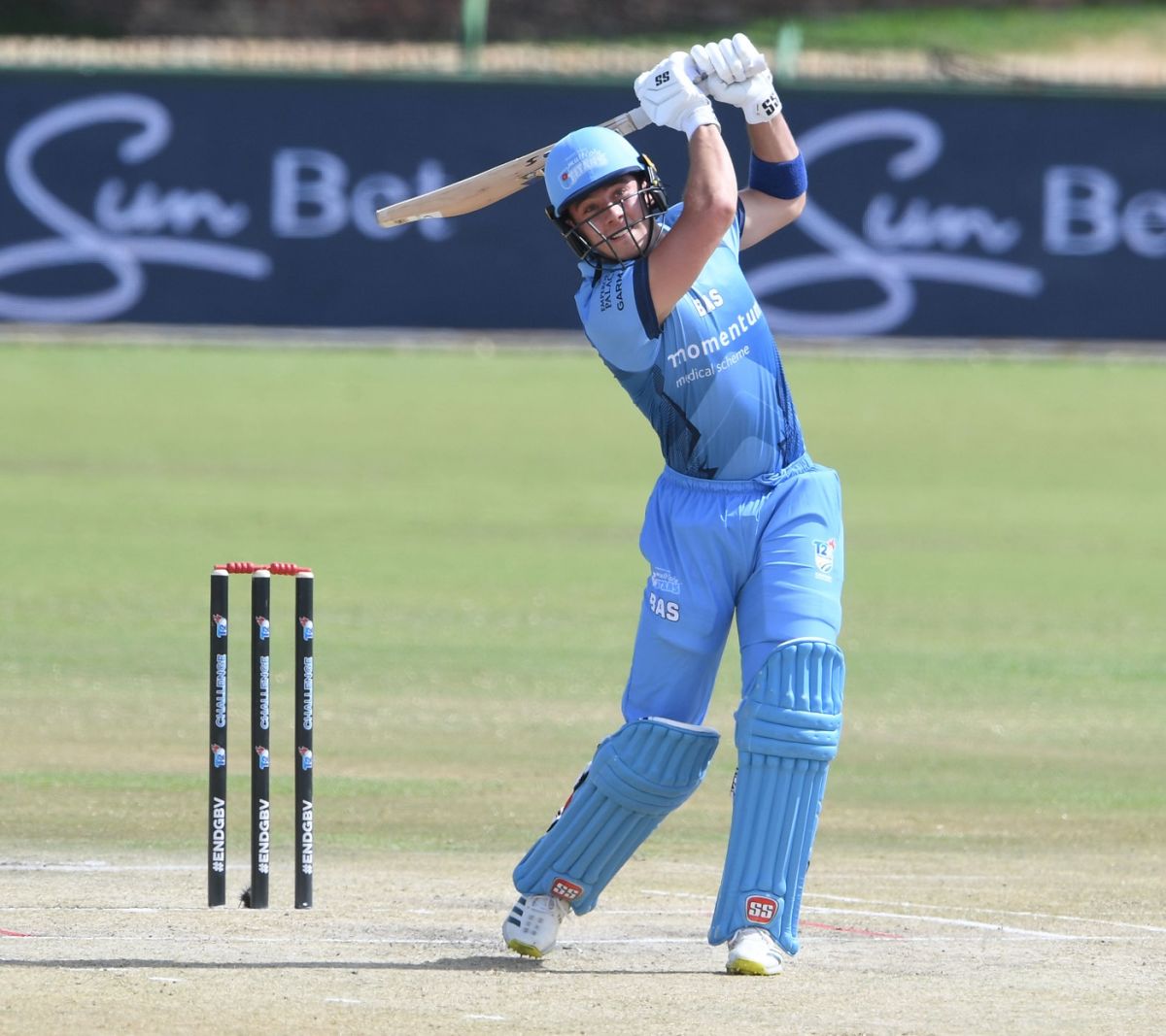 Dewald Brevis goes for the big one